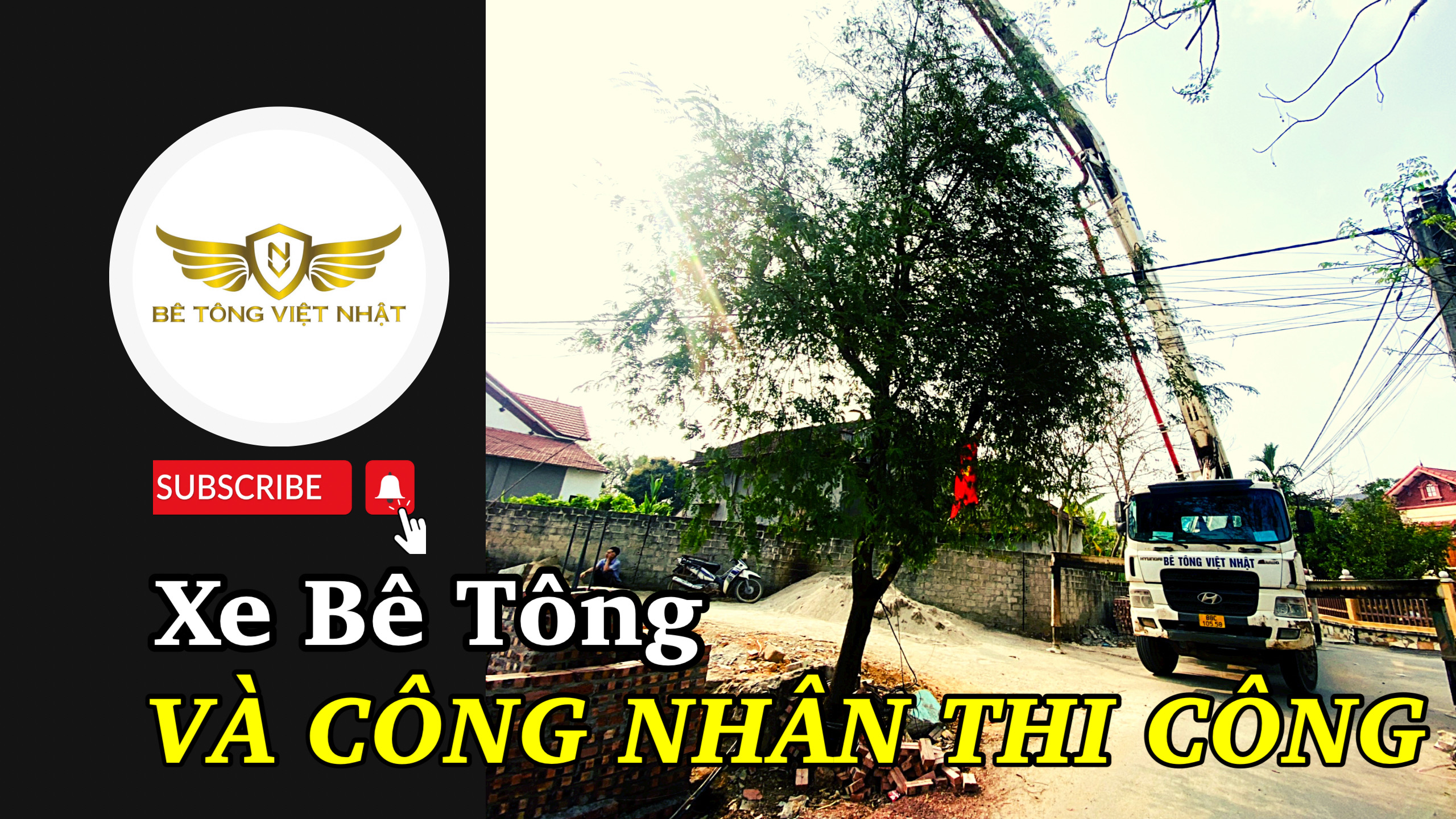 Xe Bê Tông Và Công Nhân Thi Công